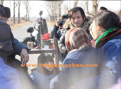 中国童星站主推儿童演员参加电影《注定爱上你》的拍摄 