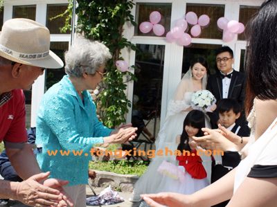  中国童星站主推儿童演员参加《歌手庞龙新歌MV》的拍摄 