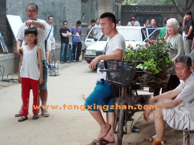 中国童星站主推儿童演员参加《桑塔纳汽车广告》的拍摄