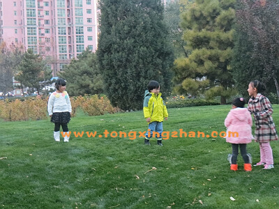 中国童星站主推儿童演员参加《中国联通广告》的拍摄 