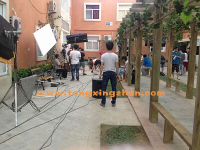 中国童星站主推儿童演员参加《旺旺雪饼广告》的拍摄 