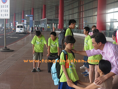 中国童星站主推儿童演员参加《新东方企业宣传片》的拍摄