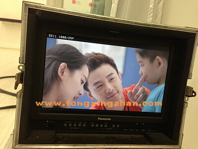 中国童星站主推儿童演员参加微电影《雨中情》的拍摄 