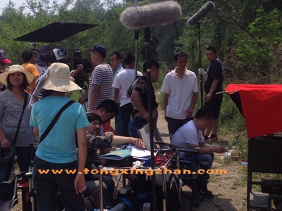 中国童星站培训学员梁学展参加电影《陪你一起走》的拍摄