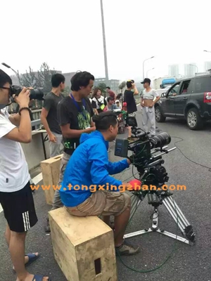 中国童星站学员参加《某企业宣传片》的拍摄