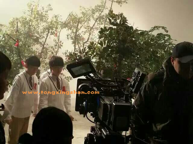 小演员在东坝摄影棚参加 《 东北制药集团形象宣传片 》的拍摄部分花絮: