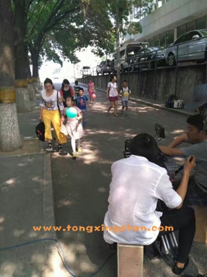 《金立手机广告》于咋天在中影影视基地老炮街拍摄